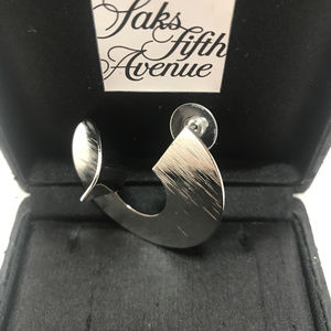 14th & Union Silver Hoop Earinigs 1,3/4"